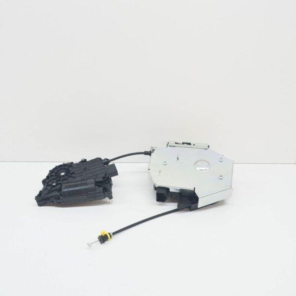 31276958 - NEW GENUINE VOLVO V70 MK3 Tailgate Lock 31276958