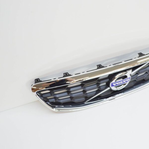 31290910 - For Volvo V40 Cross Country Radiator Grille 31290910 NEW