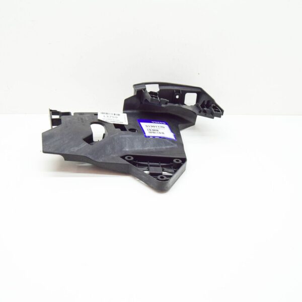 31301170 - Volvo XC60 MK1 Front Right Door Lock Holder Bracket 31301170 NEW GENUINE
