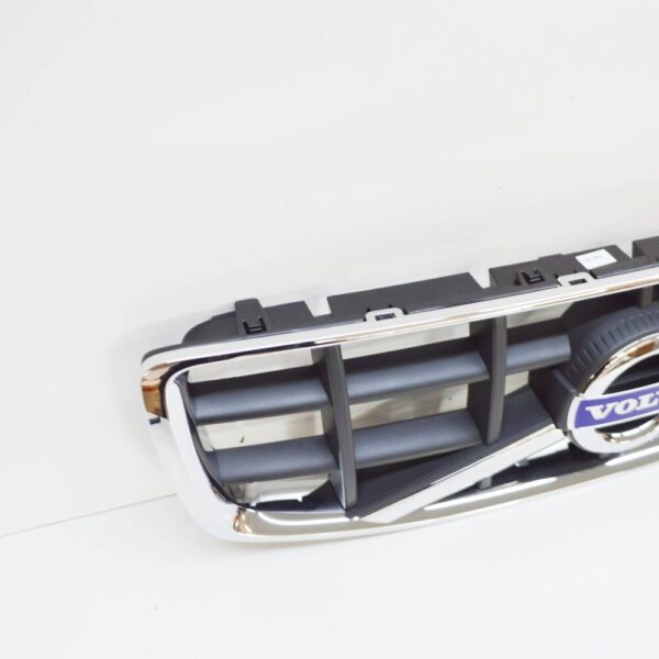 31323007 - VOLVO XC70 MK2 FRONT BUMPER RADIATOR GRILLE 31323007 NEW GENUINE