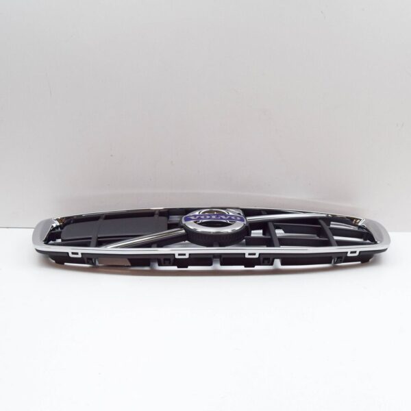 31323008 - For Volvo XC70 II Radiator Grill 31323008 New