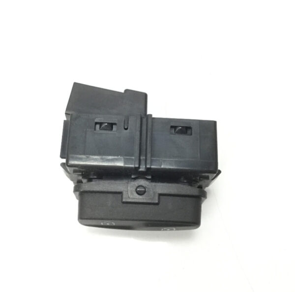 31343099 - NEW XC70 P24 FRONT LEFT DOOR LOCK SWITCH 31343099 GENUINE