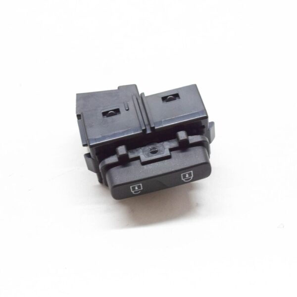 31343100 - NEW GENUINE VOLVO XC70 P24 Front Right Door Lock Switch 31343100