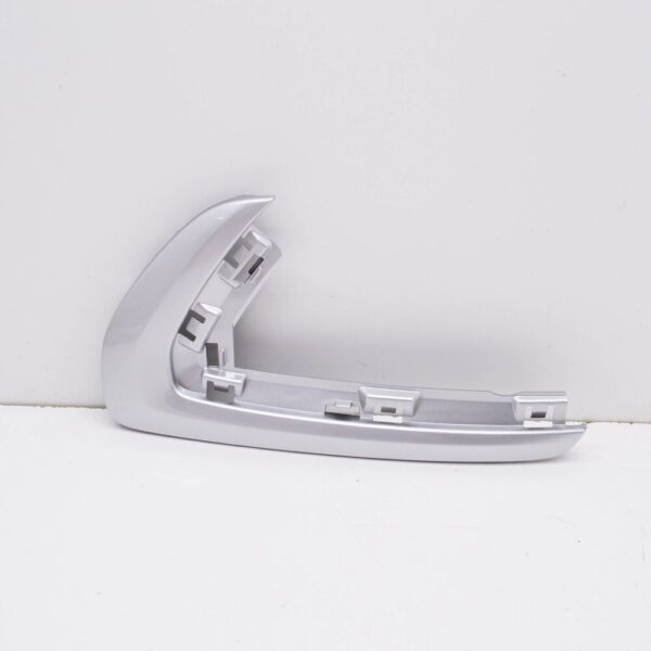 31353577 - Volvo XC70 MK2 Front Bumper Right Radiator Grill Bezel 31353577 NEW REAL