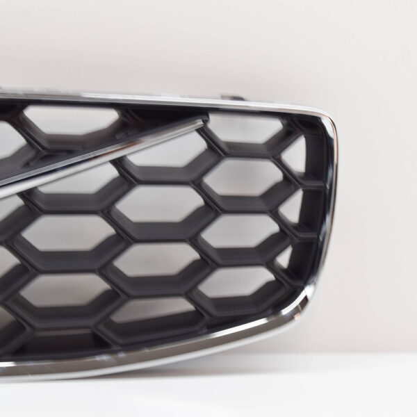 31353616 - Volvo V70 III BW MK3 radiator grille front 31353616 NEW ORIGINAL