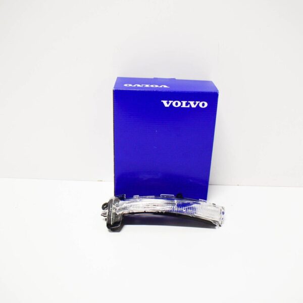 31371878 - Volvo XC60 Front Left Door Mirror Turn Signal 31371878 NEW GENUINE