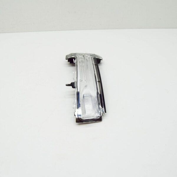 31371879 - Volvo XC60 Front Right Door Mirror Turn Signal Lamp 31371879 NEW GENUINE