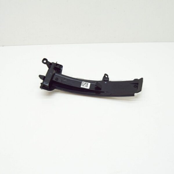 31371879 - Volvo XC60 Front Right Door Mirror Turn Signal Lamp 31371879 NEW GENUINE