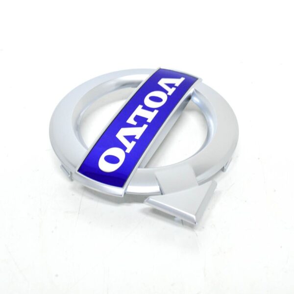 31383032 - Volvo XC70 MK2 emblem for radiator grille front, 31383032, original part