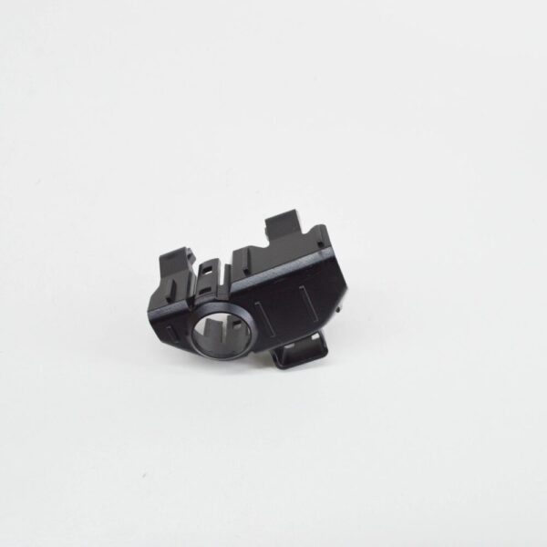 31383245 - VOLVO S90 MK2 LOWER FRONT RIGHT BUMPER GRILL BRACKET 31383245 GENUINE