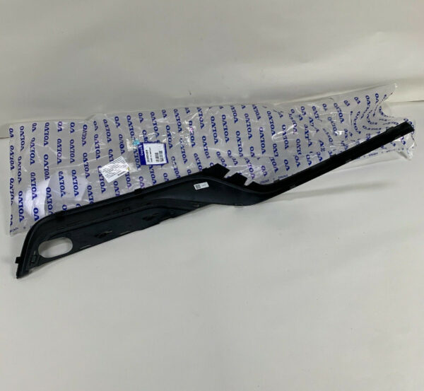 31383469 - Volvo V60 MK1 bumper trim front right 31383469 new original
