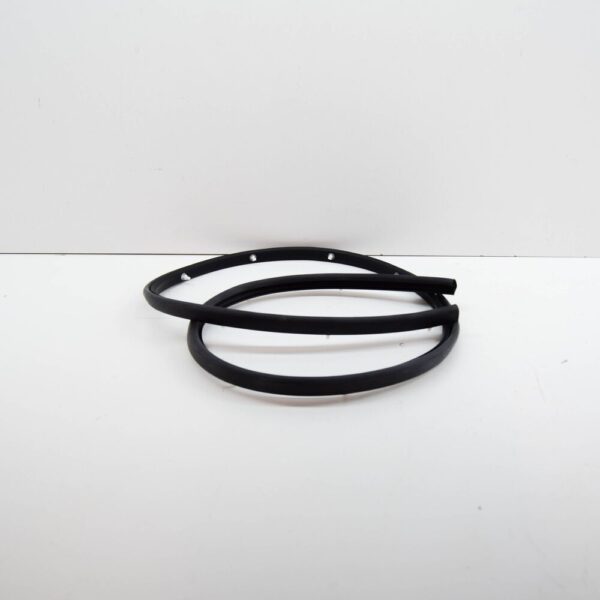 31386151 - Volvo V90 II Rocker Panel Molding Seal 31386151 2021 NEW GENUINE