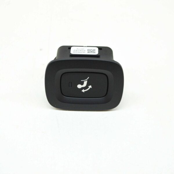 31399328 - Volvo XC90 MK2 Towing Hook Operating Button 31399328 NEW GENUINE