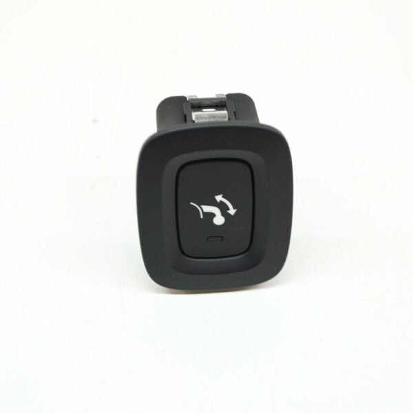 31399328 - Volvo XC90 MK2 Towing Hook Operating Button 31399328 NEW GENUINE