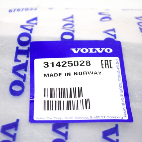 31425028 - VOLVO S60 MK2 FRONT BUMPER, LEFT OUTER GRILL, 31425028, NEW, GENUINE