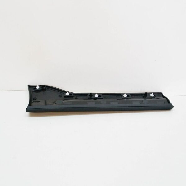 31448318 - VOLVO XC40 REAR LEFT LOWER DOOR STRIP LHD 31448318 NEW GENUINE