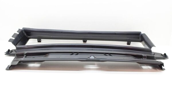 31455483 - Volvo V60 MK2 radiator mount front air routing 31455483 NEW ORIGINAL