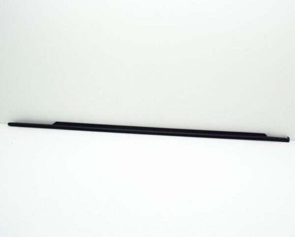 31457001 - Volvo XC40 molding for front right door windows 31457001, original part