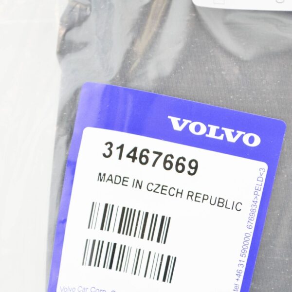 31467669 - Volvo XC60 MK2 door trim front left bottom rear insert mat 31467669 NEW