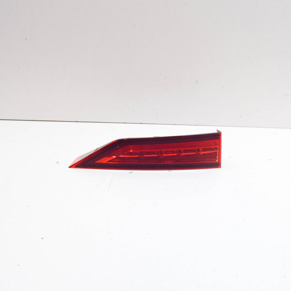 31468186 - VOLVO V60 MK2 Rear Inner Left Side Taillight 31468186 NEW