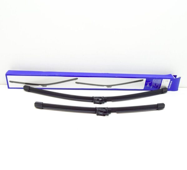31490721 - Volvo XC60 MK2 Front Wiper Blade Kit RHD 31490721 NEW GENUINE