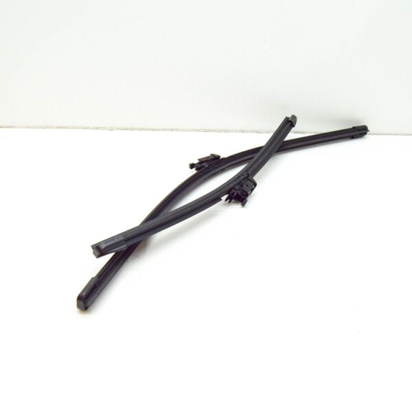 31490721 - Volvo XC60 MK2 Front Wiper Blade Kit RHD 31490721 NEW GENUINE