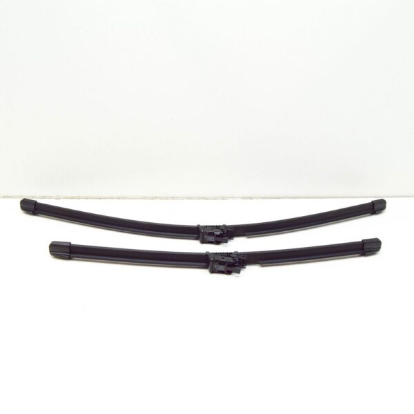 31490721 - Volvo XC60 MK2 Front Wiper Blade Kit RHD 31490721 NEW GENUINE