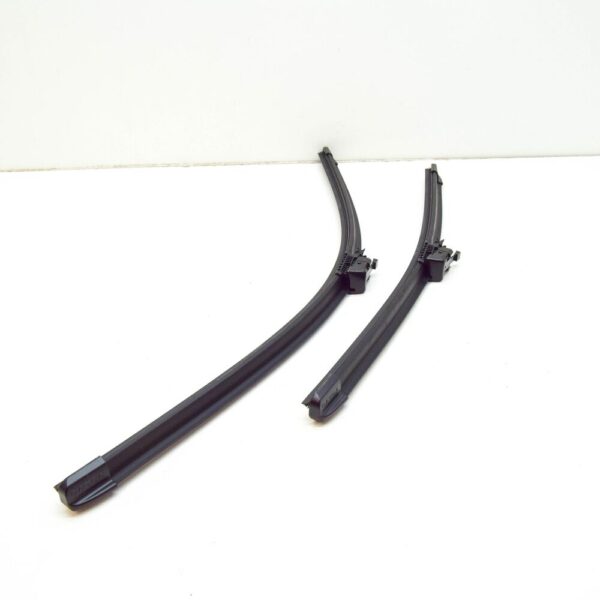 31490721 - Volvo XC60 MK2 Front Wiper Blade Kit RHD 31490721 NEW GENUINE