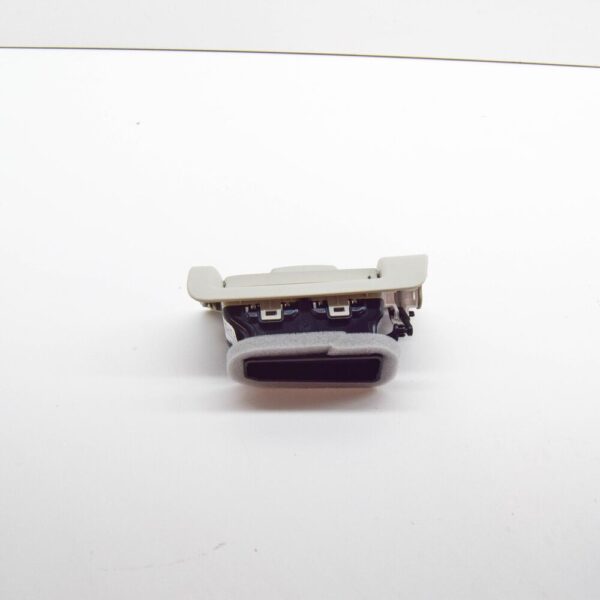 31497129 - VOLVO XC90 MK2 REAR C-PILLAR RIGHT AIR OUTLET 31497129 NEW GENUINE