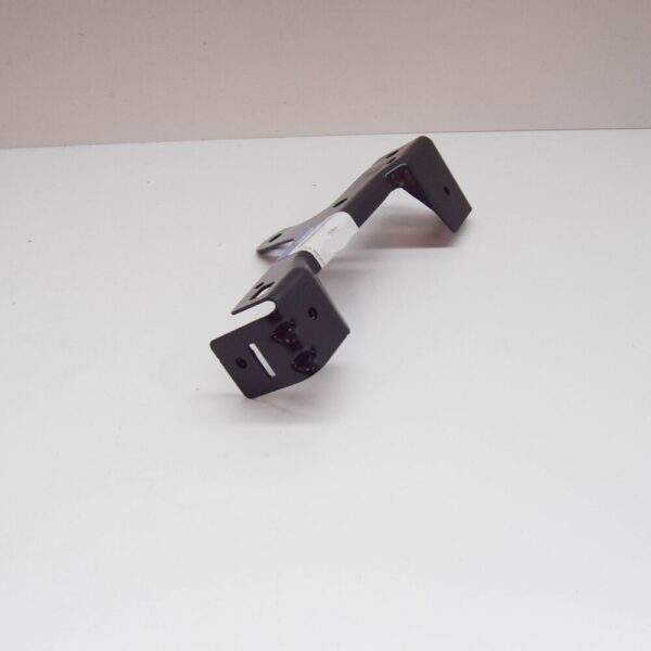 31651425 - Volvo XC40 Front Section Right Bracket 31651425 NEW GENUINE