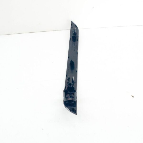 31656587 - Volvo V60 MK2 bumper reflector rear right 32337875 NEW original