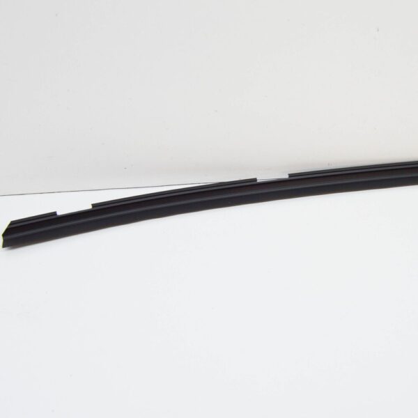 31693182 - Volvo XC60 MK2 Front Left Door Shell Seal 31693182 NEW GENUINE