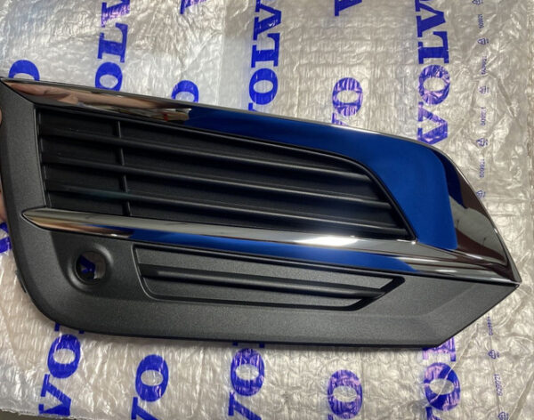31694540 - Volvo XC60 MK2 radiator grille for bumper front left 31694540 NEW ORIGINAL