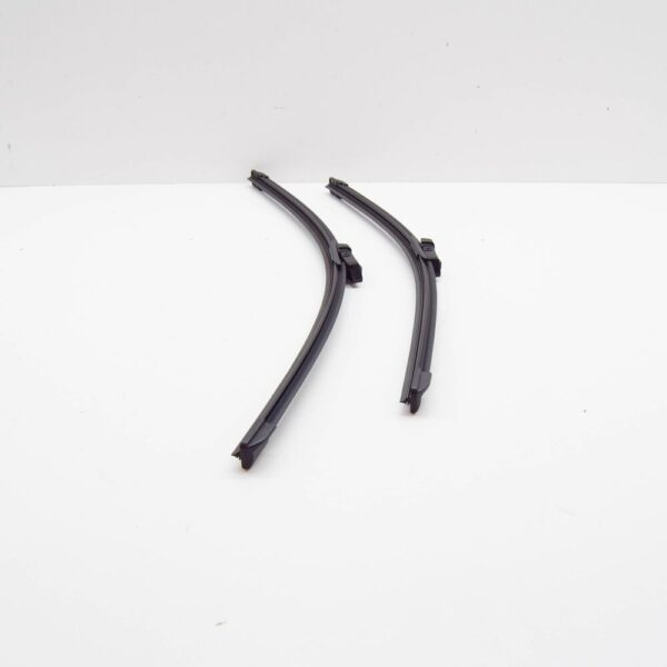 32341613 - VOLVO XC40 Front Wiper Blade Kit RHD 32341613 NEW GENUINE