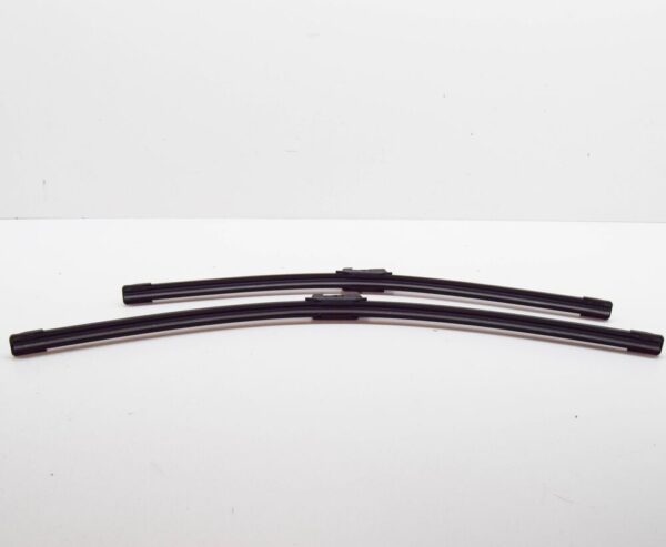 32341613 - VOLVO XC40 Front Wiper Blade Kit RHD 32341613 NEW GENUINE