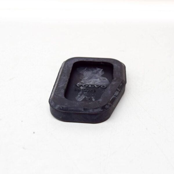 3546020 - Volvo S60 MK1 Rubber Clutch Pedal Rest 3546020, NEW, ORIGINAL