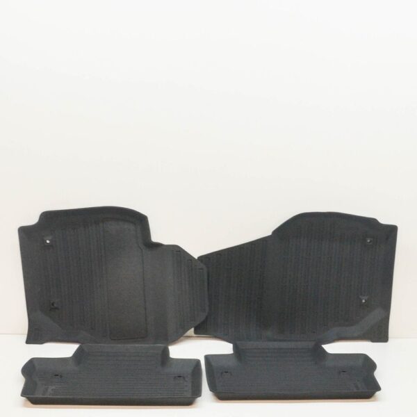 39807571 - Volvo V70 MK3 All Weather Rubber Floor Mat Set LHD 32357489 NEW