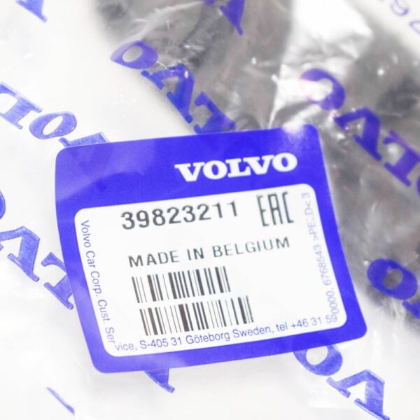 39823211 - VOLVO V60 Front Right Headlight Washer Cover Cap R-Design 39823211 NEW