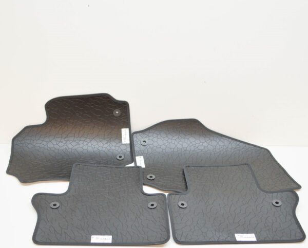 39834472 - VOLVO XC70 MK2 Textile R-Design Floor Mats Set LHD 39834472 NEW GENUINE