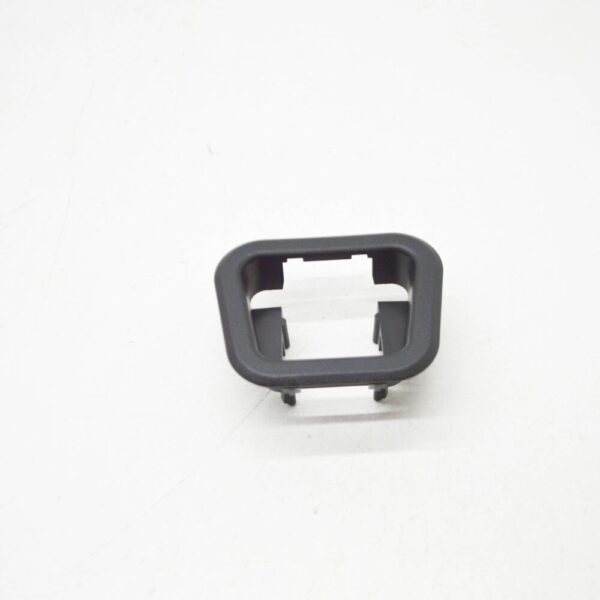 39838517 - Volvo S60 MK3 lashing hook mount 39838517, original part