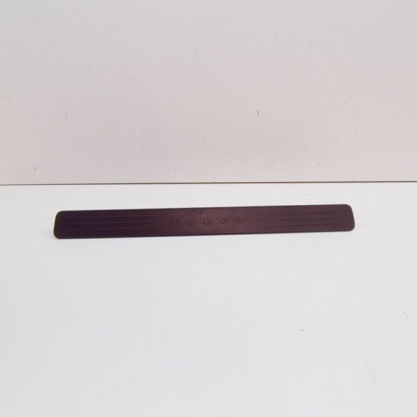 39845265 - VOLVO XC60 MK2 Front Door Trim Sill Plate Insert 39845265 NEW
