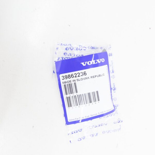 39862236 - VOLVO S60 MK2 INTERIOR CONSOLE ARMREST COVER BUTTON 39862236 NEW GENUINE