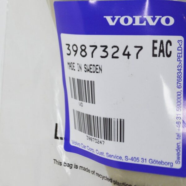 39873247 - VOLVO XC70 P24 Front Right Door Trim Panel Cover 39873247 NEW GENUINE