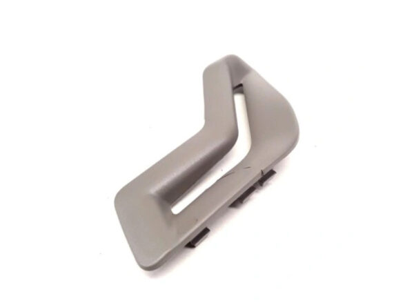 39899431 - VOLVO XC90 MK1 REAR LEFT SEAT BELT GUIDE 39899431 NEW GENUINE