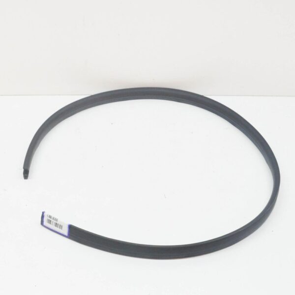 8663730 - Volvo XC90 MK1 gasket strip for windshield, 8663730, original part