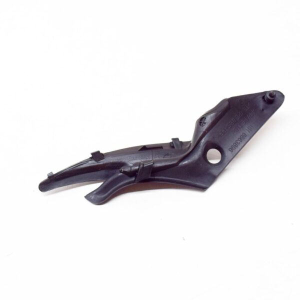 8663896 - VOLVO V70 MK2 Right Windshield Cowl End Piece 8663896 NEW GENUINE