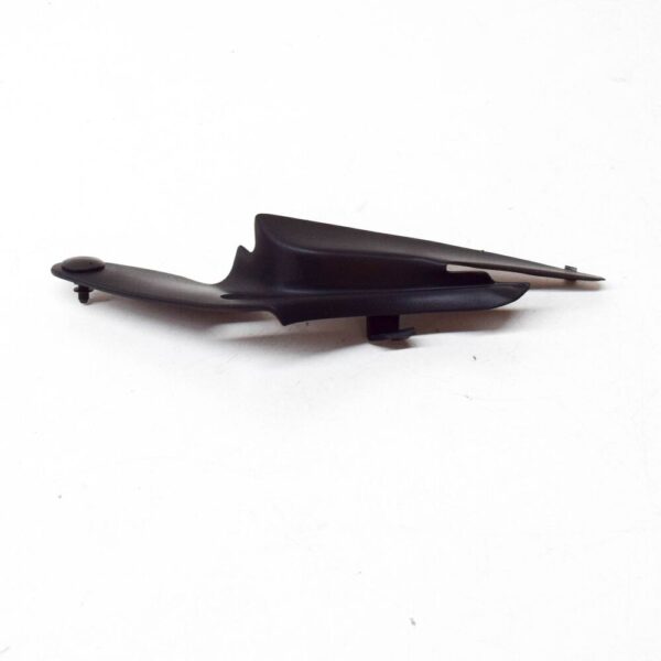 8663896 - VOLVO V70 MK2 Right Windshield Cowl End Piece 8663896 NEW GENUINE