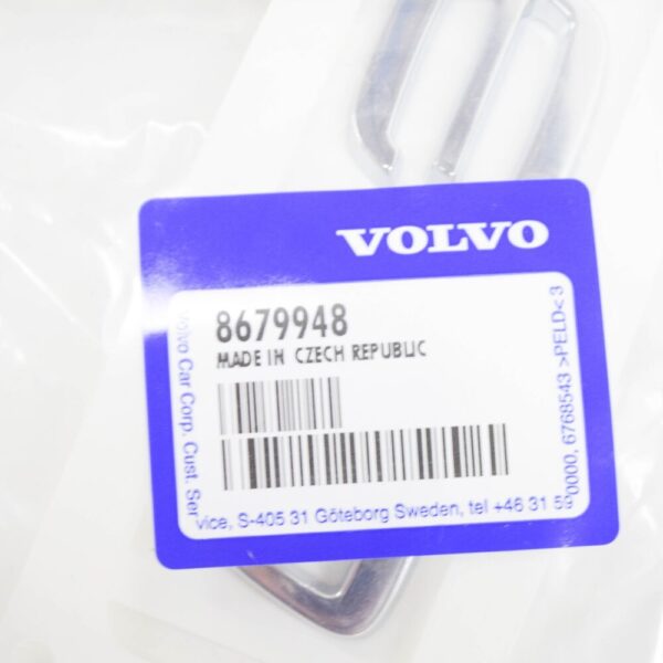 8679948 - Volvo C30 tailgate emblem C30 8679948 NEW ORIGINAL