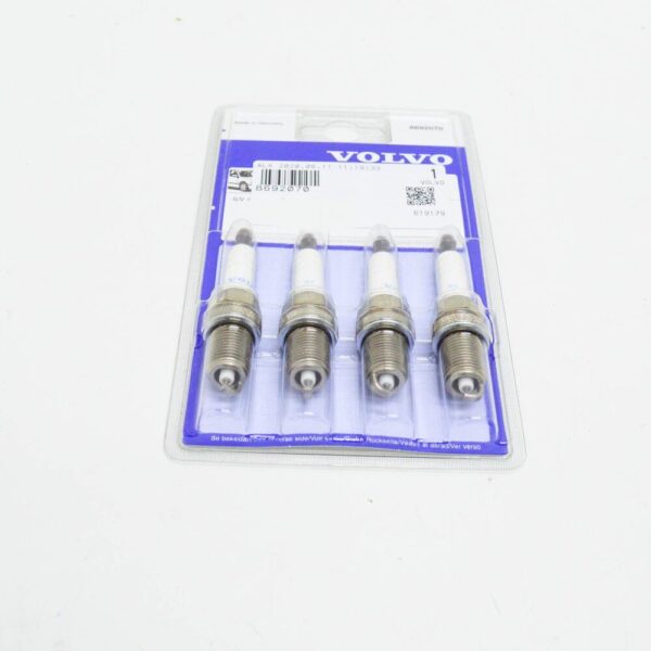 8692070 - VOLVO S40 MK1 SPARK PLUG SET 8692070 NEW GENUINE