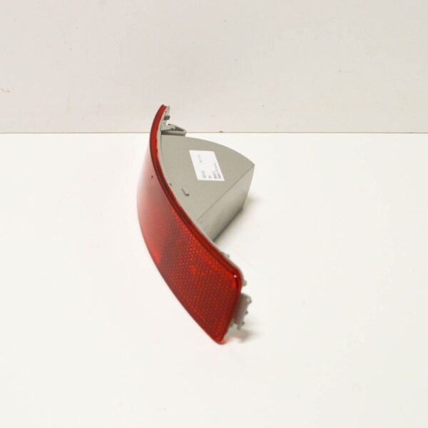 8693012 - Volvo XC90 MK1 Rear Bumper Right Side Reflector 8693012 NEW GENUINE